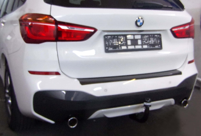 Anhängerkupplung für BMW X1 F48 Geländekombi, spez. M- Paket 2015- Ausf.: V-abnehmbar