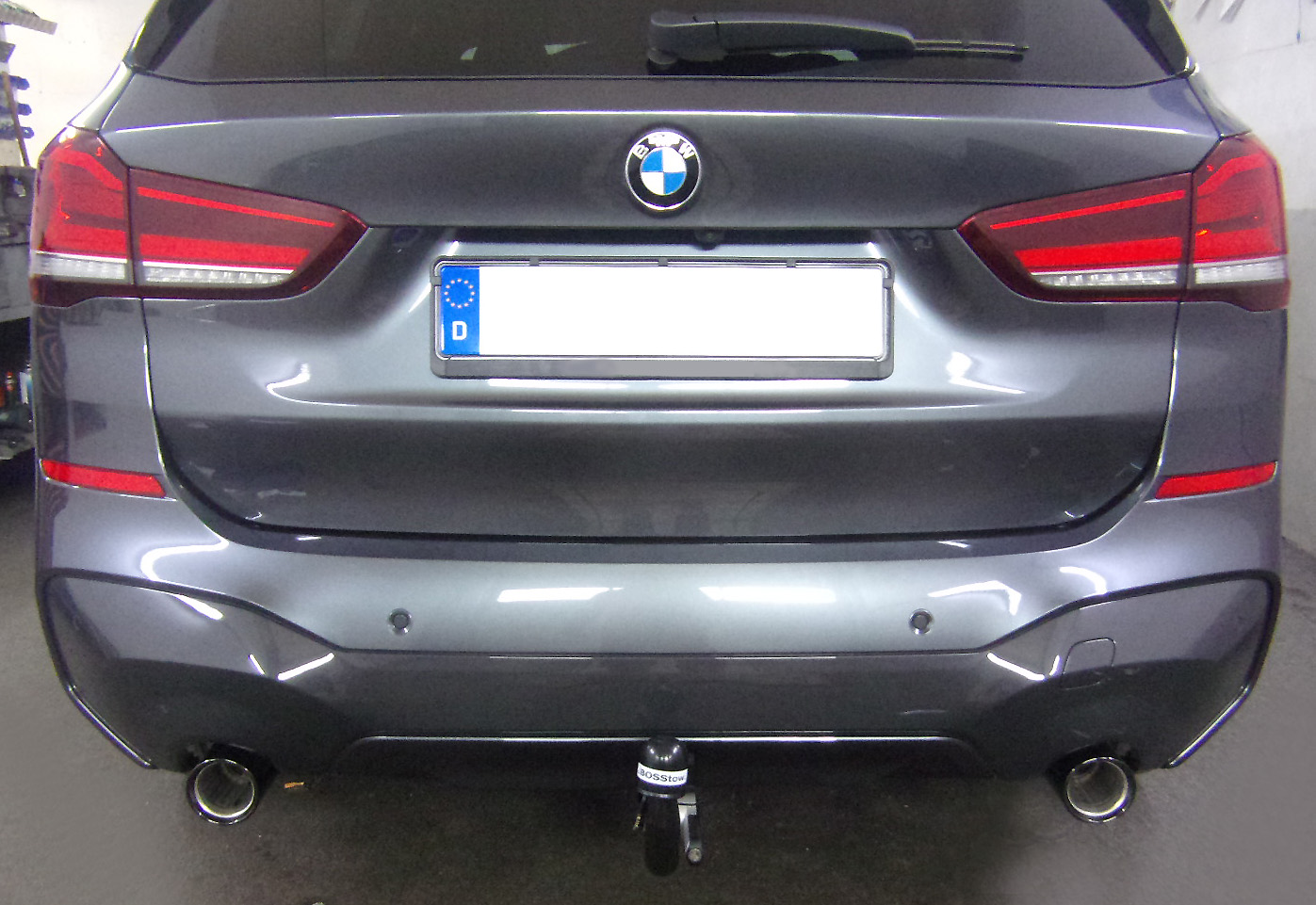 Anhängerkupplung für BMW X1 F48 Geländekombi, spez. M- Paket 2015- Ausf.: V-abnehmbar