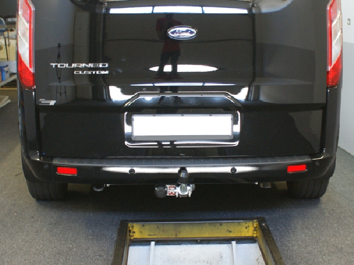 Anhängerkupplung für Ford-Tourneo Custom f. Fzg. mit Elektrosatz Vorbereitung, Baujahr 2016-2019