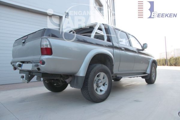Anhängerkupplung für Mitsubishi L200 2WD 2002-2006 - starr