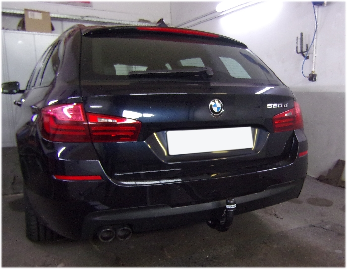Anhängerkupplung für BMW 5er Touring F11, spez. M- Paket 2010-2014 - V-abnehmbar