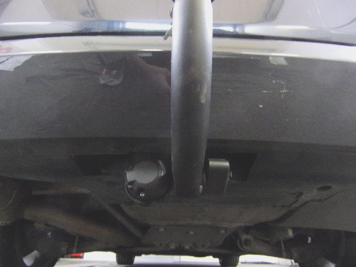 Anhängerkupplung für BMW-5er Touring F11, spez. M- Paket, Baureihe 2010-2014 V-abnehmbar