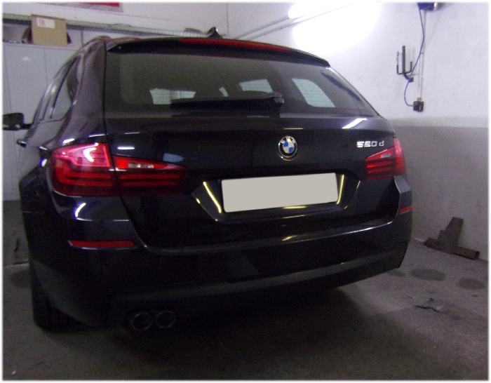 Anhängerkupplung für BMW 5er Touring F11, spez. M- Paket 2010-2014 - V-abnehmbar