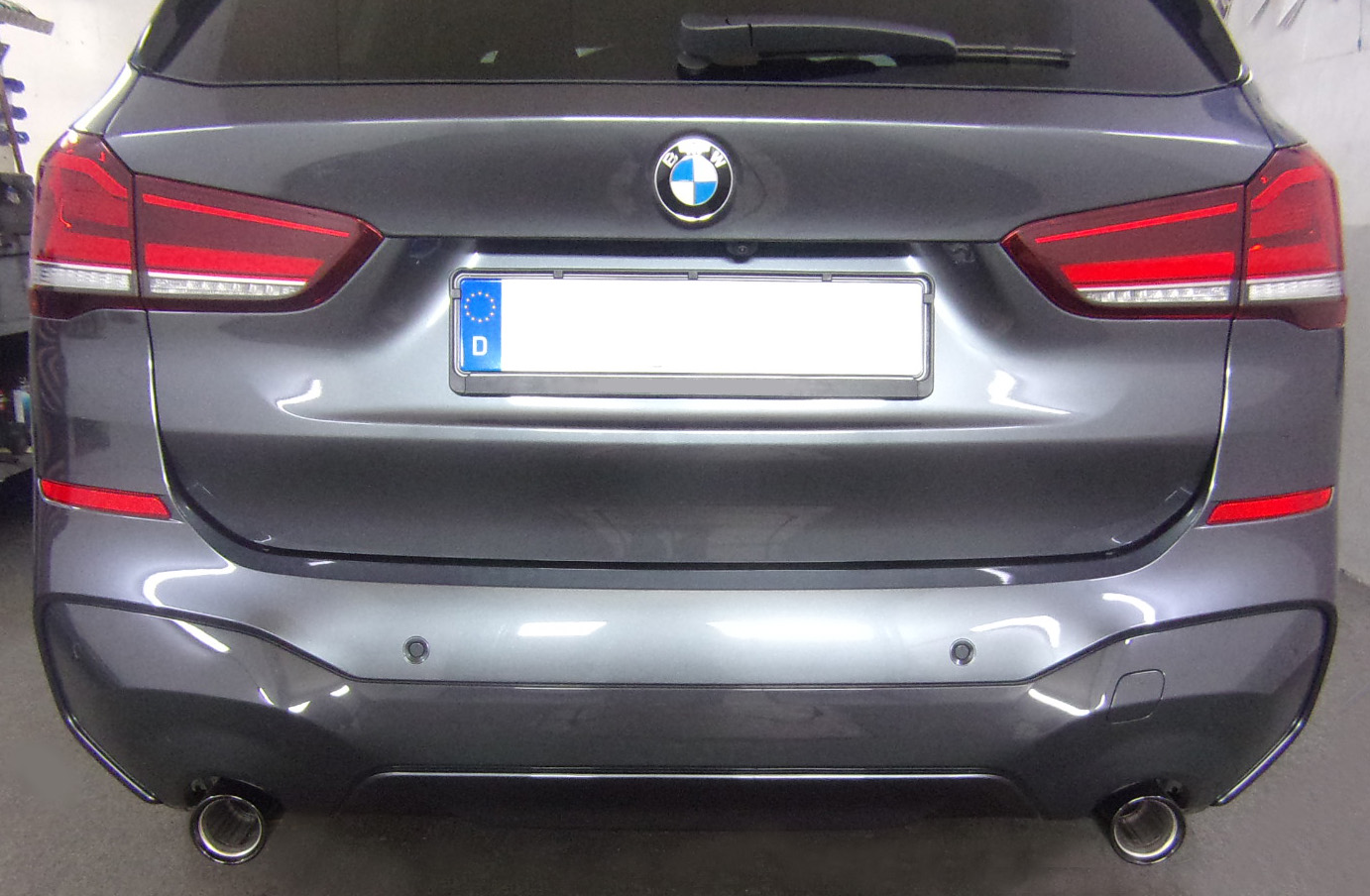 Anhängerkupplung für BMW-X1 F48 Geländekombi, spez. M- Paket, Baureihe 2015- V-abnehmbar