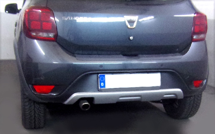 Anhängerkupplung für Dacia Sandero Stepway, nicht LPG 2017-2020 - starr