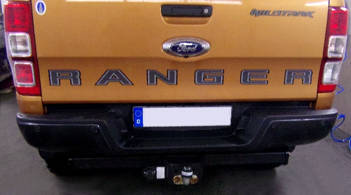 Anhängerkupplung für Ford Ranger 4x2 WD m. Trittbrett 2012-2016 - starr
