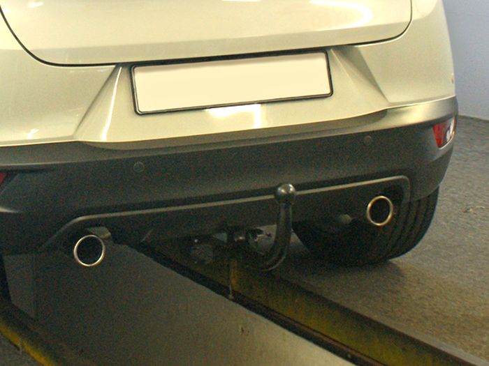 Anhängerkupplung für Mazda CX-3 2015- - V-abnehmbar 45 Grad