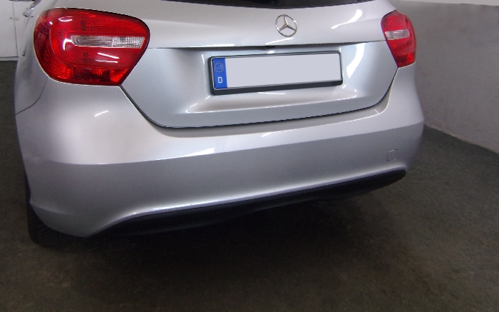 Anhängerkupplung für Mercedes A-Klasse W176 2012-2015 - V-abnehmbar