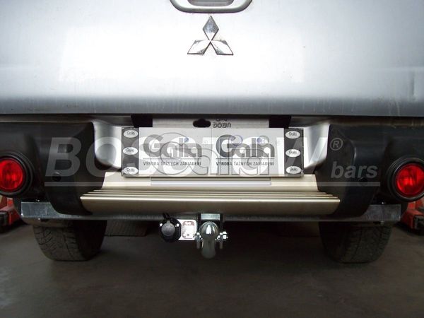 Anhängerkupplung für Mitsubishi L200 2WD 2002-2006 - starr