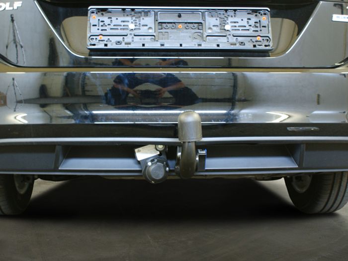 Anhängerkupplung für VW Golf VII Variant, speziell für R-Line 2014-2017 - V-abnehmbar