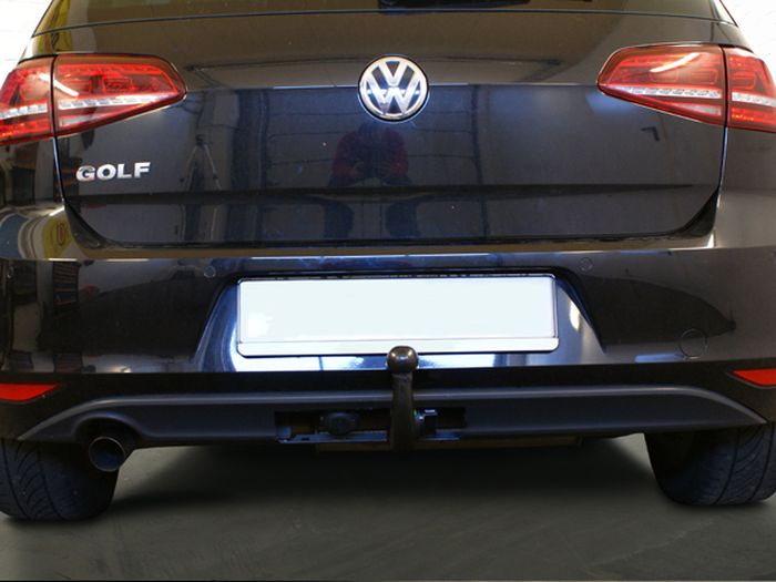 Anhängerkupplung für VW Golf VII Limousine, nicht 4x4 2014-2017 - V-abnehmbar
