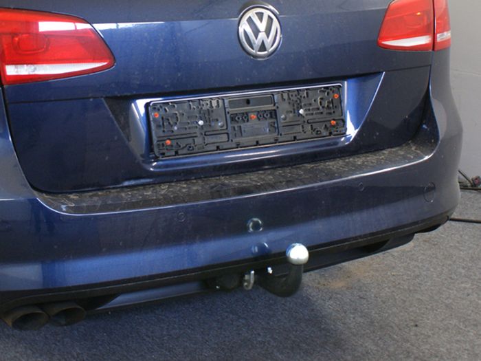 Anhängerkupplung für VW Passat 3c, incl. 4-Motion, Limousine 2010-2014 - starr