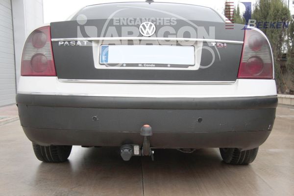 Anhängerkupplung für VW Passat 3b, nicht 4-Motion, Limousine 2000-2005 - starr