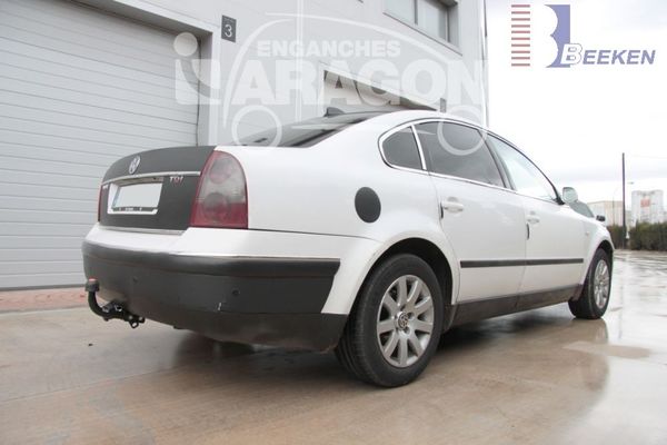 Anhängerkupplung für VW Passat 3b, nicht 4-Motion, Limousine 2000-2005 - starr