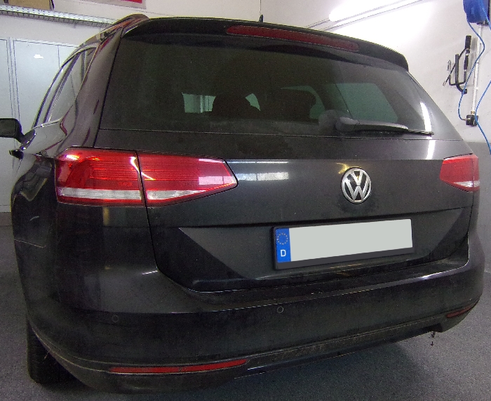Anhängerkupplung für VW Passat 3c, incl. 4-Motion, Variant 2014- - V-abnehmbar 45 Grad