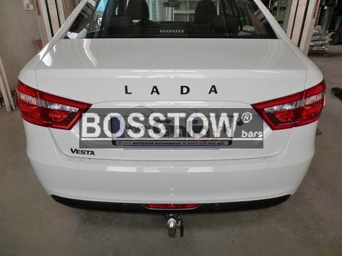Anhängerkupplung für Lada Vesta Limousine 2015- - abnehmbar