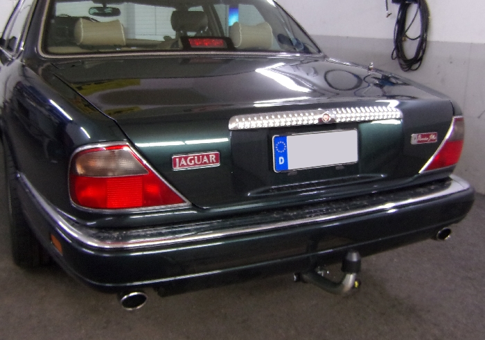 Anhängerkupplung für Jaguar-XJ - 1994-1998 XJ Serie X 300 Ausf.:  horizontal