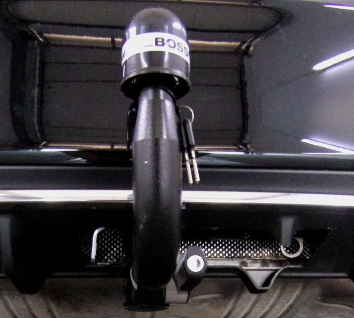 Anhängerkupplung Mercedes-A-Klasse V177 Limousine, spez. AMG-Line, 2018-, V-abnehmbar