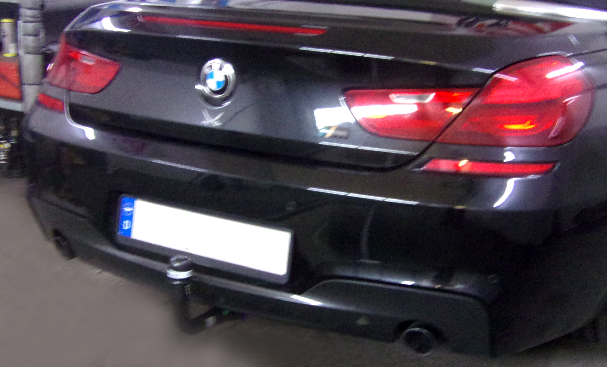 Anhängerkupplung für BMW-6er Cabrio F12 inkl. M- Sportpaket, nur für Fzg. mit Anhängelastfreigabe, Baureihe 2011- V-abnehmbar
