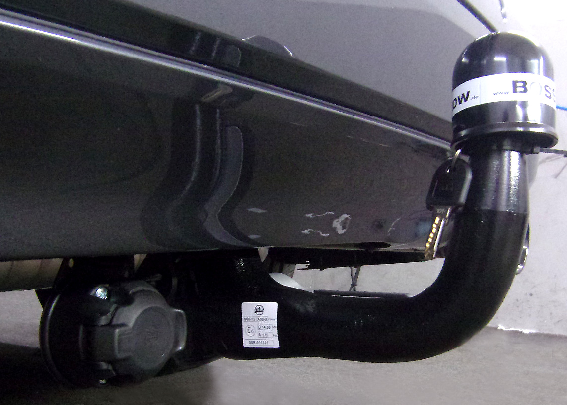 Anhängerkupplung für BMW-X1 F48 Geländekombi, spez. M- Paket, Baureihe 2015- V-abnehmbar
