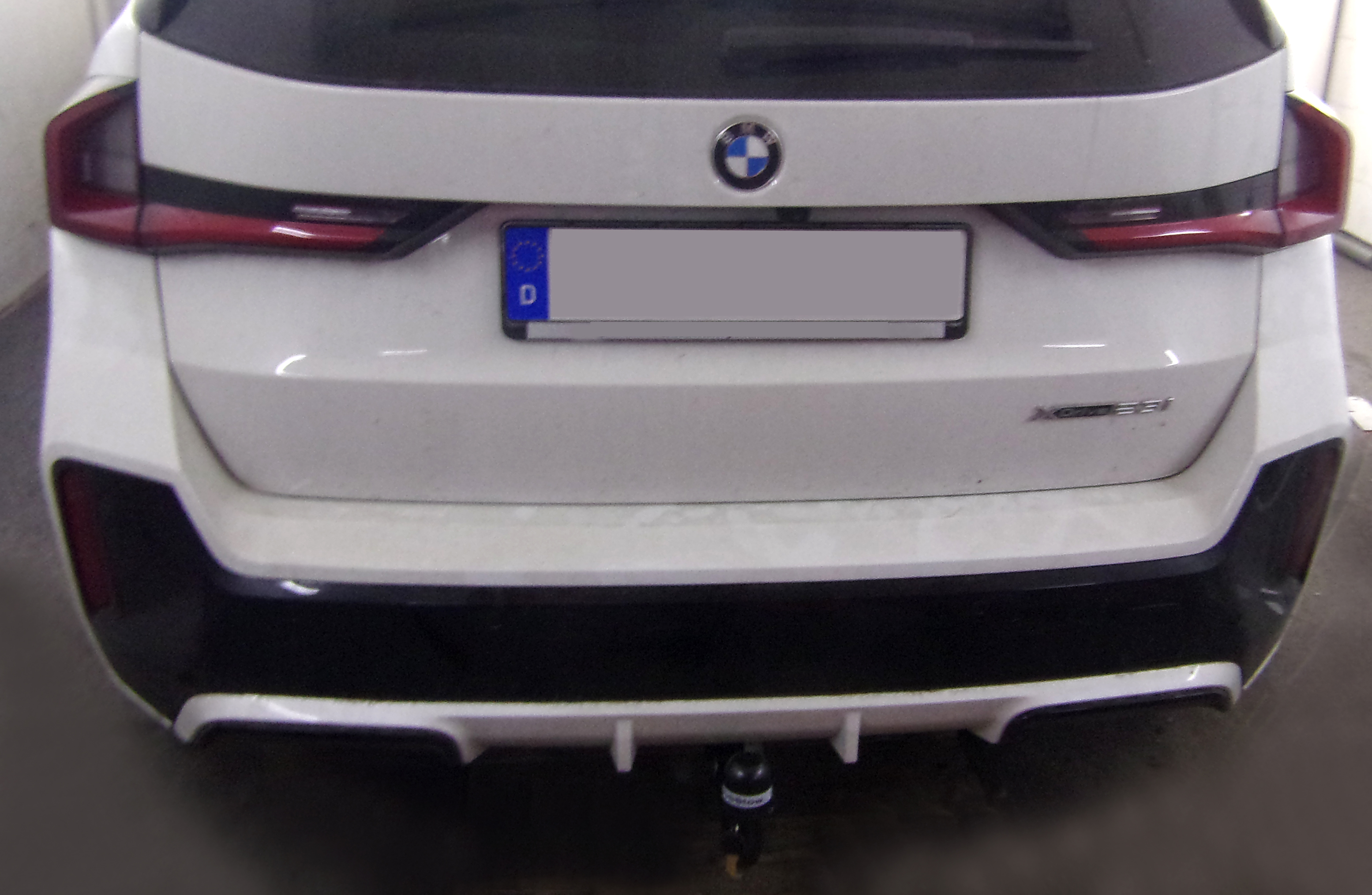 Anhängerkupplung für BMW iX1 U11 BEV, spez. M-Paket 2022- - V-abnehmbar