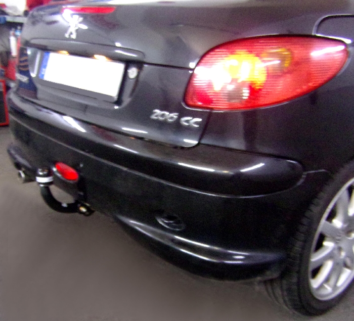 Anhängerkupplung für Peugeot-206 CC Cabrio, Baujahr 2003- Ausf.: starr