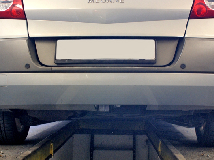 Anhängerkupplung für Renault-Megane CC, Coupe, Cabrio, auch mit Einparksensoren- PDC, Baujahr 2003-2010